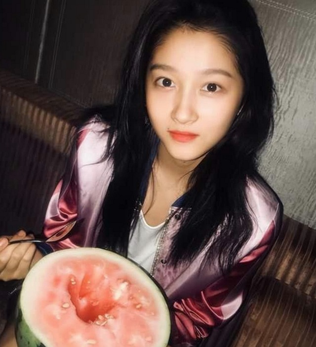 上海名师形象破碎：化学老师张越被曝与16岁学生不当关系，反差引关注